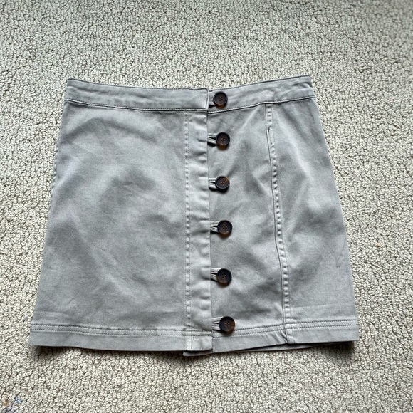 Size medium skirt - Picture 2 of 4